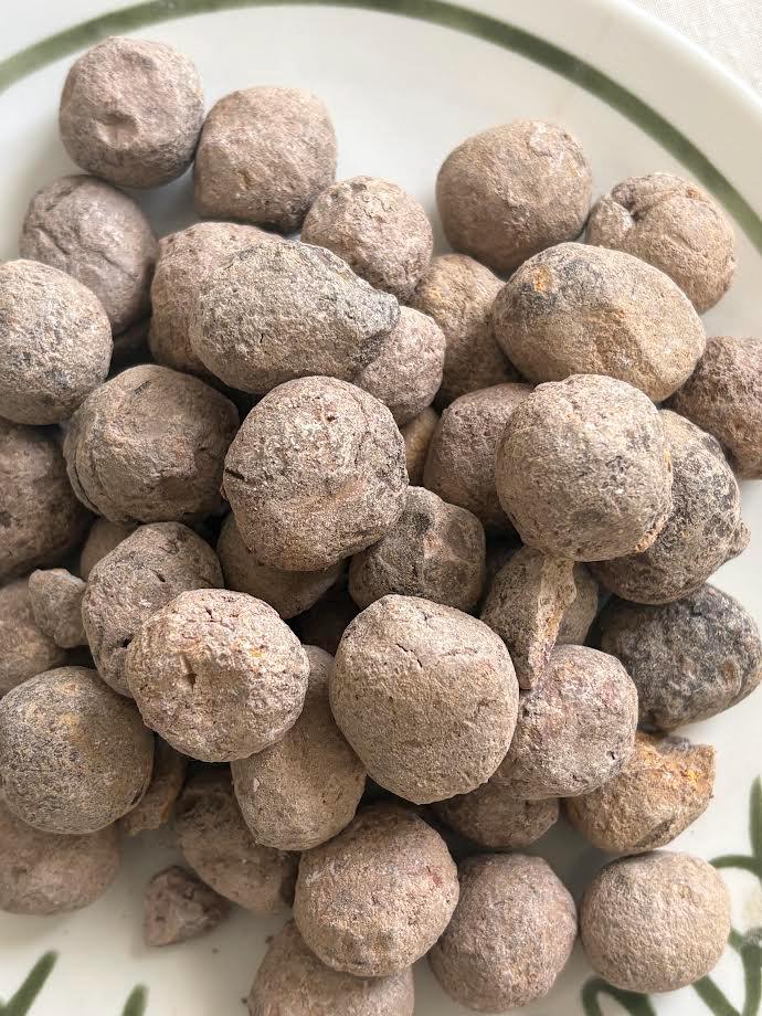 Special Brown Clay- crunchy. Firm. Slightly Salted
